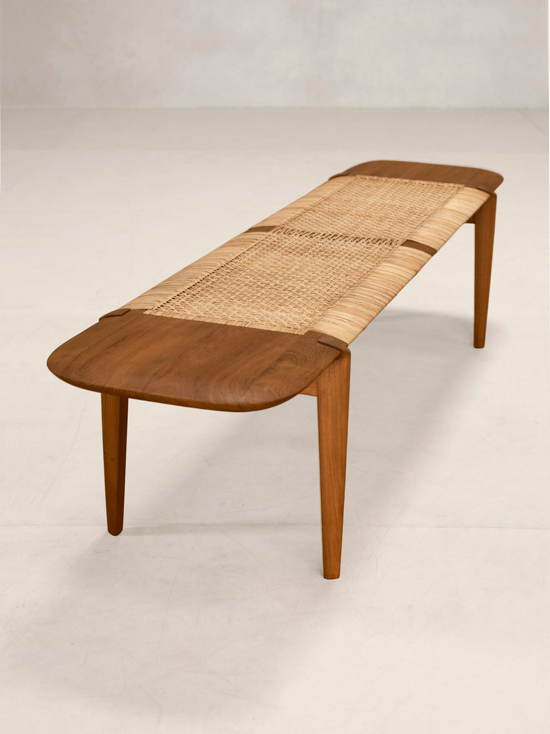 Phantom Hands Tangāli Bench