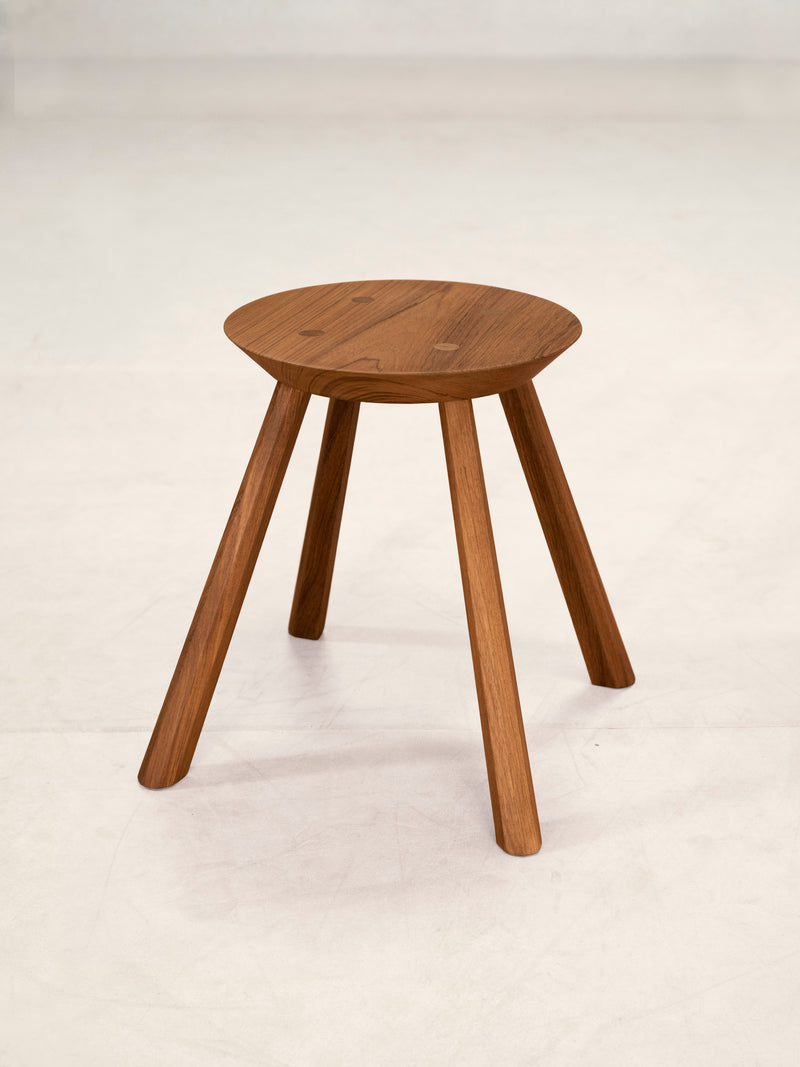 Phantom Hands DW Stool