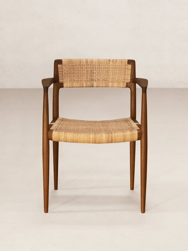 Phantom Hands Tangāli Dining Chair (Two Arms)