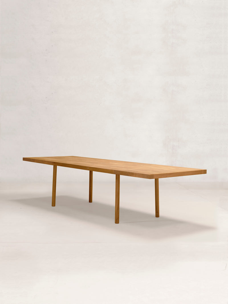 Nandi Dining Table