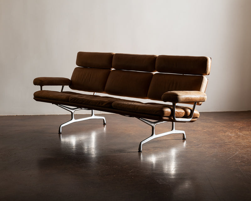 Eames ES 108 Sofa in Gorgeous Carmel Patinated Leather and Walnut, 1980s
